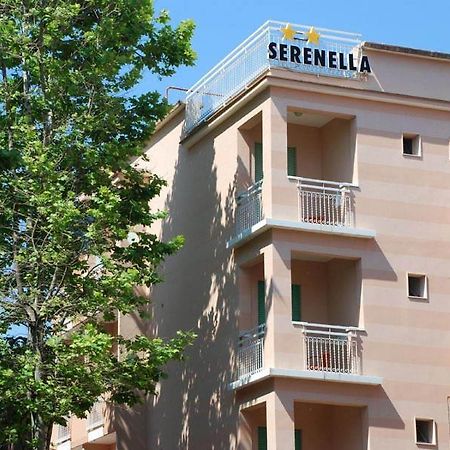 Hotel Serenella Vintage Римини Екстериор снимка